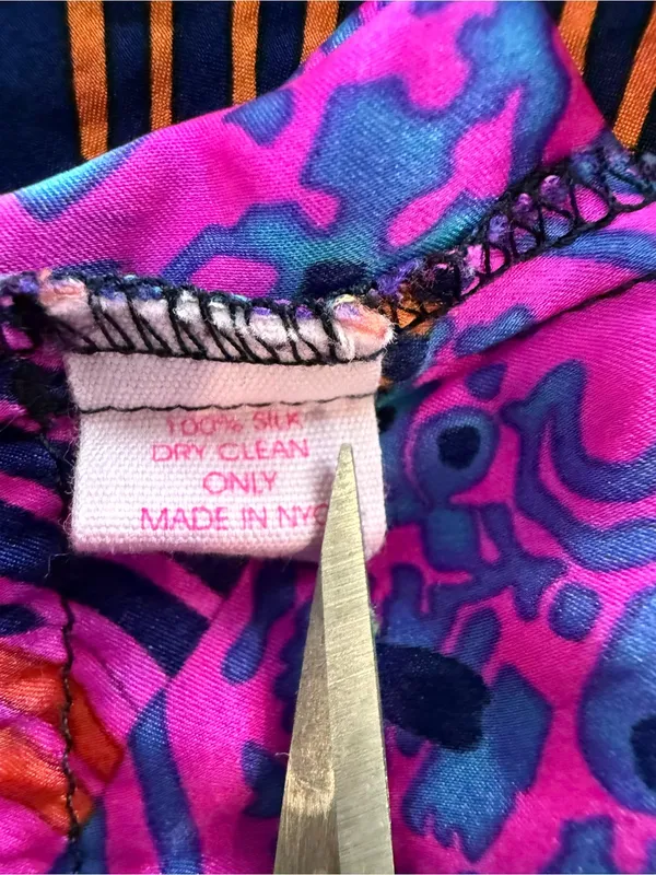 Vibrant Alice & Trixie Silk Shorts Size Medium - Image 5