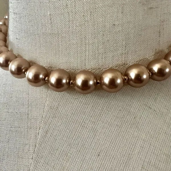 NWT Avon vintage gold tone beaded necklace - Image 2