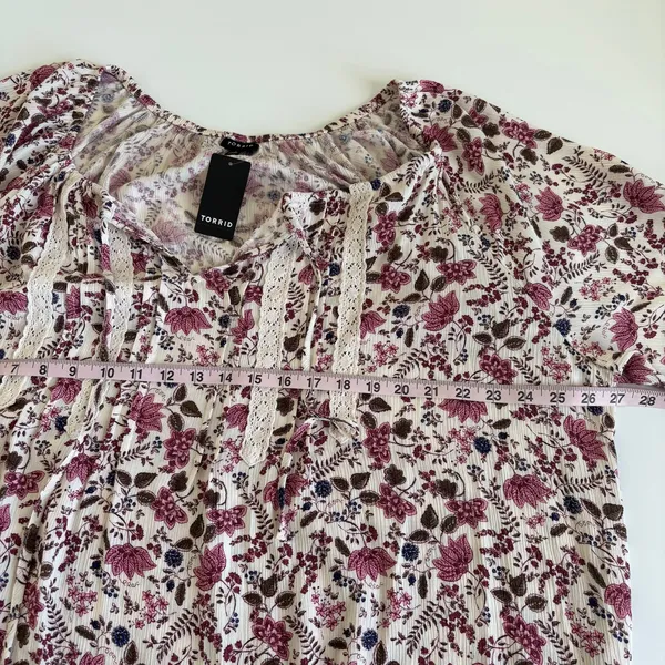 Torrid Crinkle Gauze Flutter Sleeve Top In Lovely Paisley Floral Dew Women’s 3X - Image 5