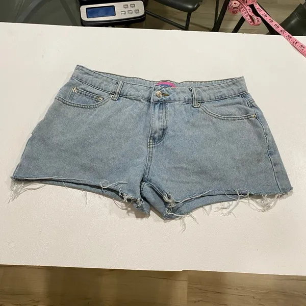 Edikted Size L Light Wash Denim Shorts Pink Bow Y2K Coquette Cutoff - Image 3