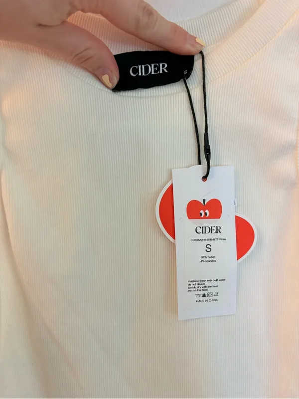 NWT Cider Women’s White Ribbed Sleeveless Crop Top Size S - Image 2