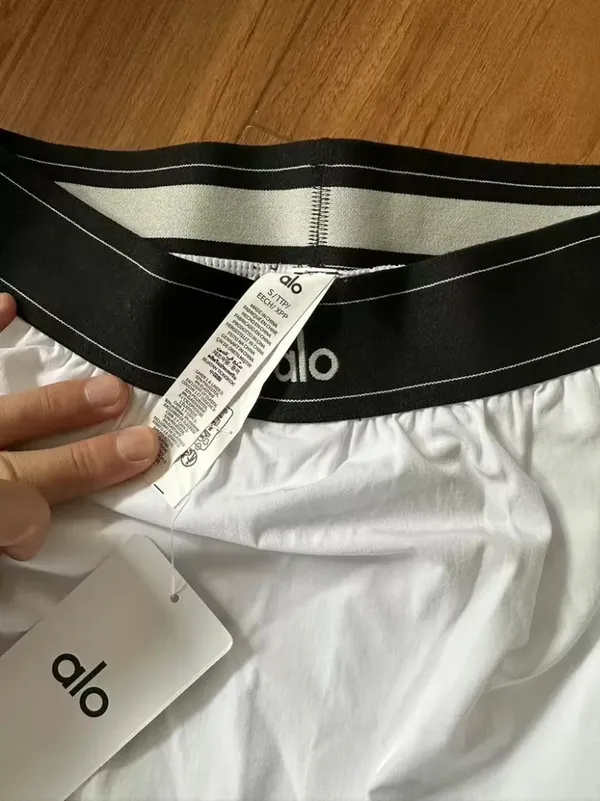 ALO YOGA White Sporty Mini Skirt, Size M - Image 3