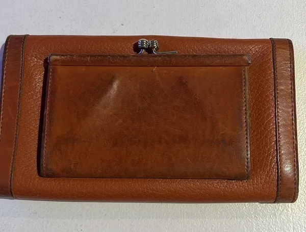 Vintage Dooney & Bourke Caramel Brown Leather Wallet - Image 3