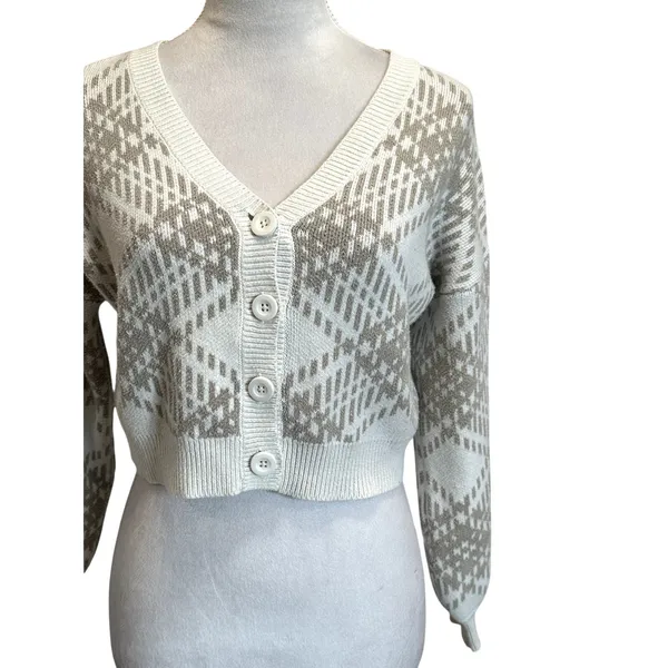 Hollister XS Cream Diamond Pattern Cropped Cardigan VNeck Button Front Knit Cozy - Image 4