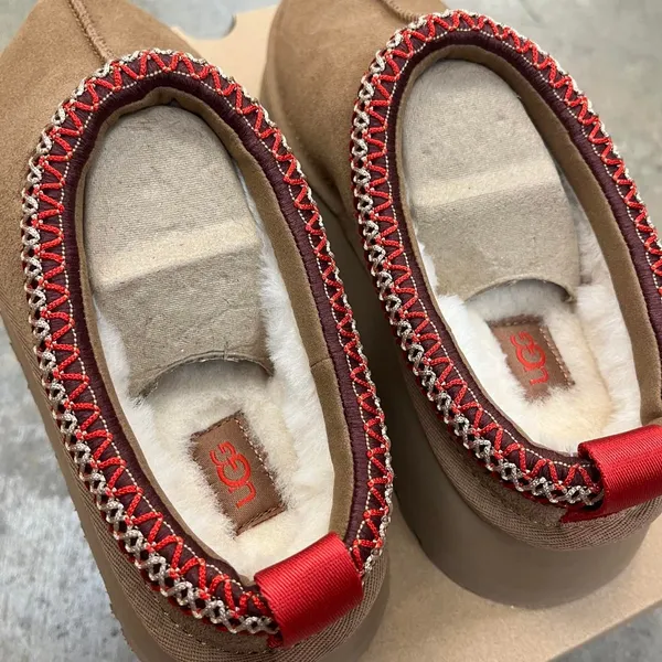 Ugg Women's Black Slippers - Image 7