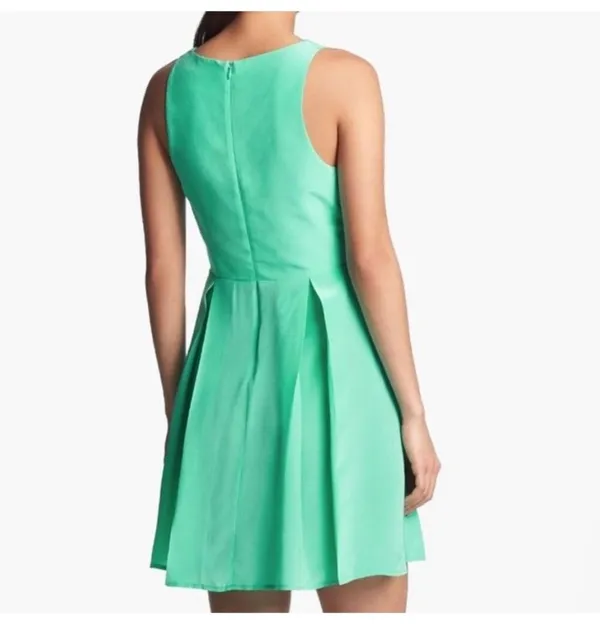 Amanda Uprichard silk green V neck sleeveless dress - Image 2