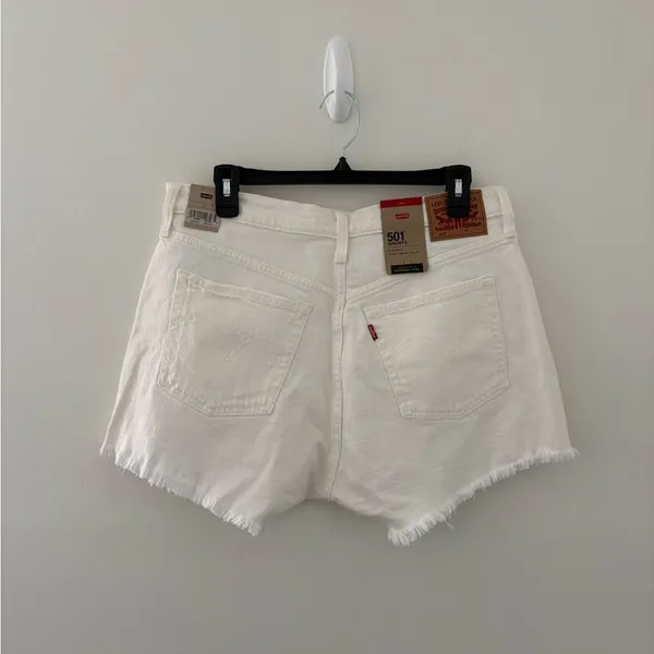 Levi’s 501 Shorts Size‎ 32 NEW - Image 3