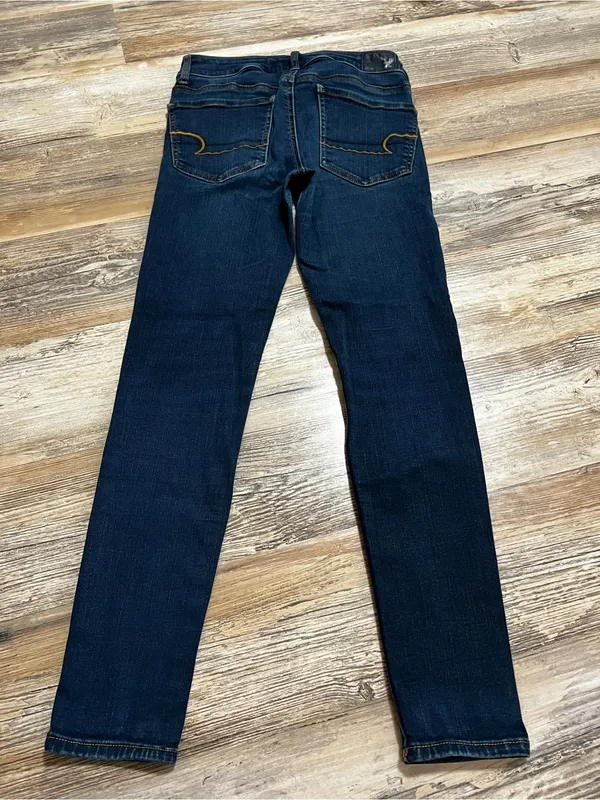 American Eagle Classic Dark Blue Skinny Jeans - Image 3