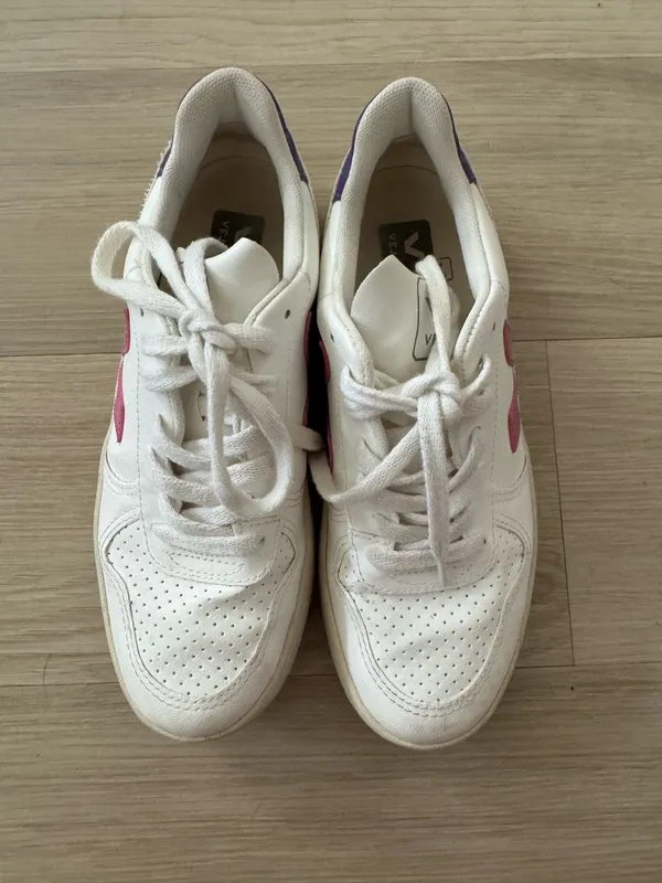 VEJA Sneakers - Image 2