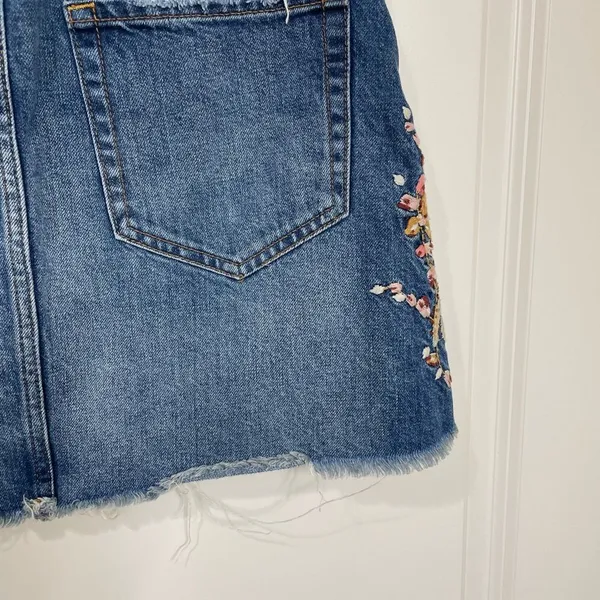 Abercrombie & Fitch Floral Embroidered Distressed Skirt - Boho Chic size 26! - Image 8