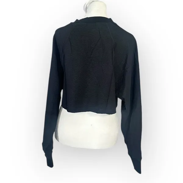 GIGI C Isabella Pullover Top Women's Medium Black Long Sleeve Cropped Textured - Image 4