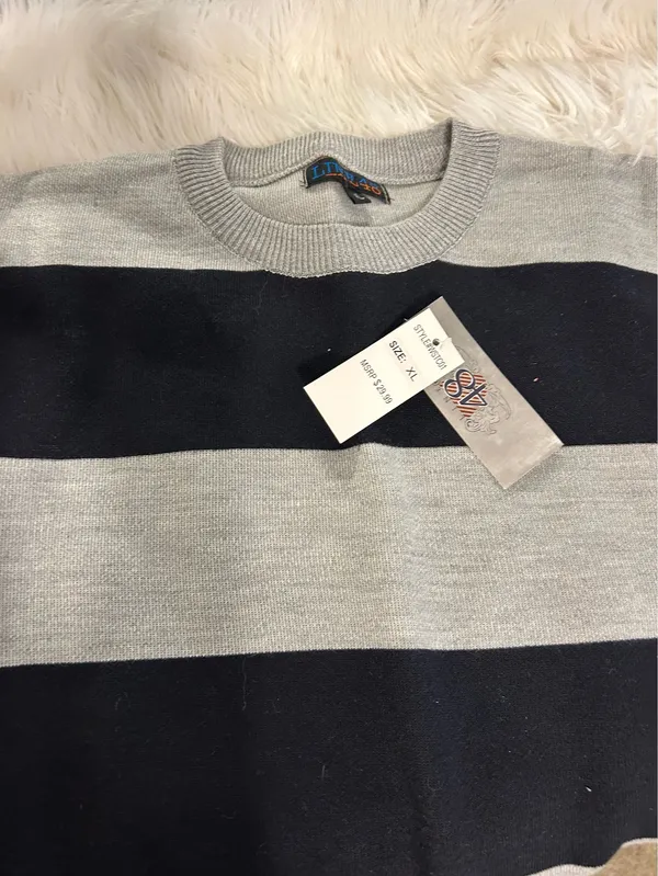 Men Crew Neck Sweater long sleeves striped Black & Gray sz XL brand new with tag - Image 4