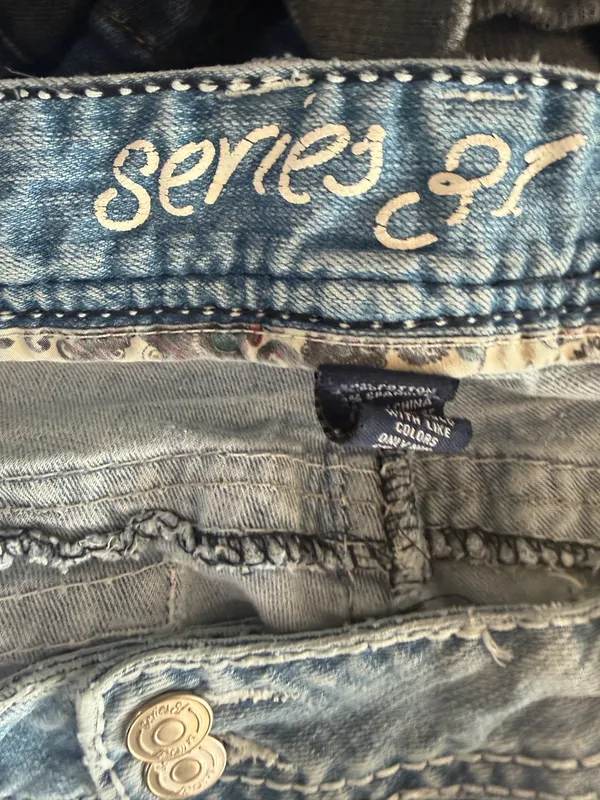 Series 31 Bootcut Whipstitch Boho Aztec Embroidered Flap Pocket Y2K Distressed Jeans 18 - Image 7