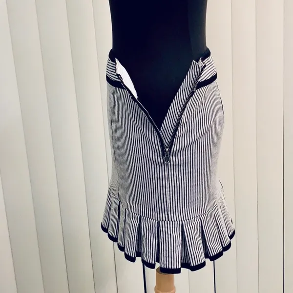 Nanette Lepore striped mini skirt. EUC. - Image 3