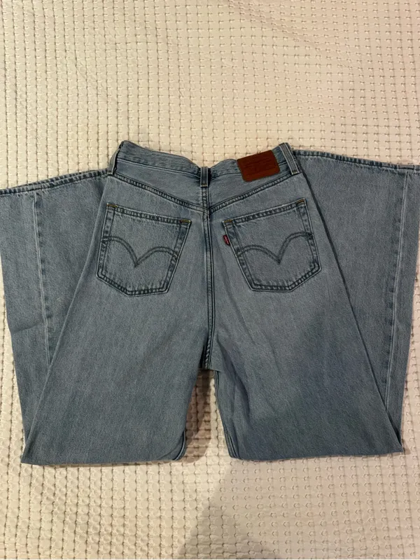 Levi’s Women’s High Loose Jeans - Image 5