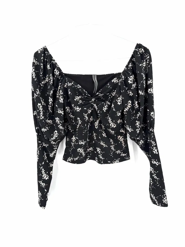 Anthropologie Sweetheart Floral Long Sleeve Crop Stretchy Feminine Blouse Top - Image 4