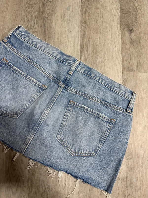 Gap denim skirt  - Image 5