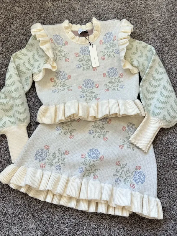 Cream Floral Knit Skirt Set with Ruffle Details - Image 2