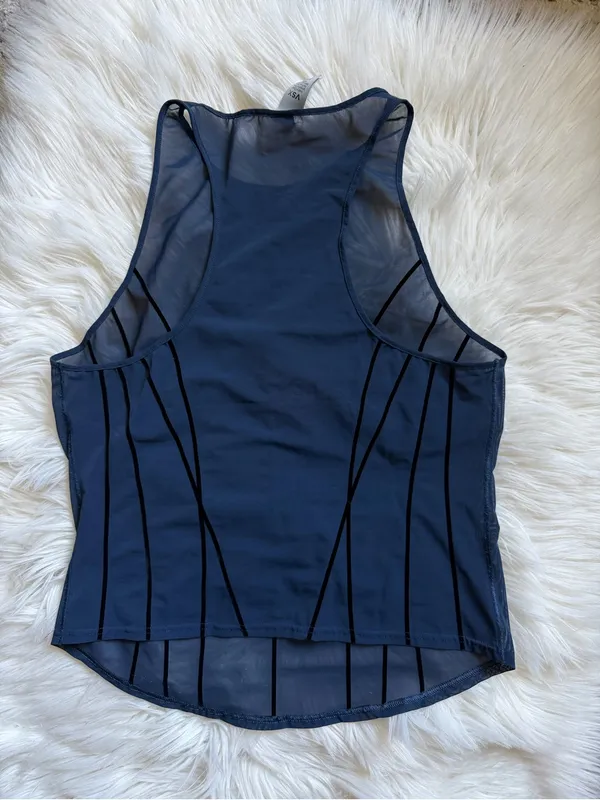 Victoria’s Secret Sport mesh tank - Image 7