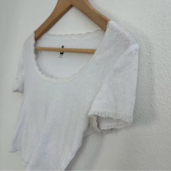 Me to We White Crop Top - Image 4