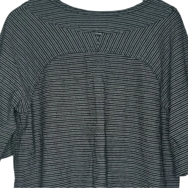 Free People FP Movement Black Striped Cropped V-neck Tee Size Medium - Image 4