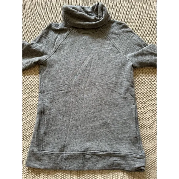 LULULEMON Women's Make a Move Funnel Neck Pullover Sweatshirt Gray Size 6 - Image 2