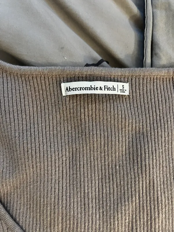 Abercrombie Fitted Sweater Top - Image 2