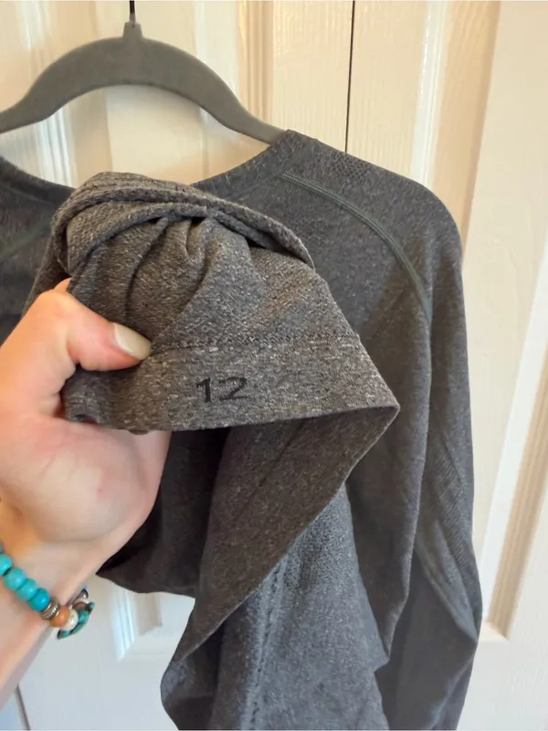Lululemon Swiftly Tech Long Sleeve Heathered Black Size 12 - Image 7