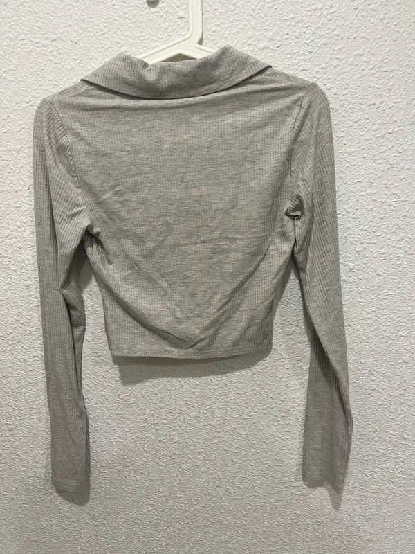 Elin Reformation Knit Top - Image 4