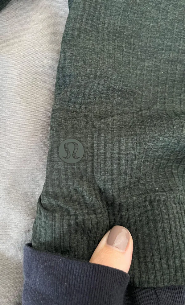 Lululemon Long Sleeve Crop Top - Image 4