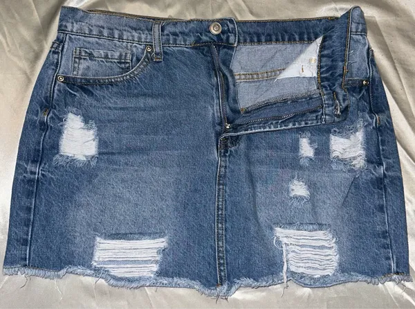 Forever 21 Ripped Jean Skirt - Image 5