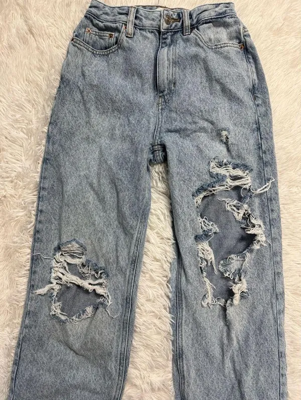 pacsun 90s boyfriend distressed jeans - Image 3
