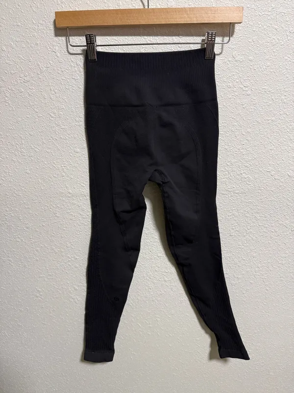 Lululemon Ebb‎ to Street Tight Black High Rise Seamless Leggings Size 4 - Image 3