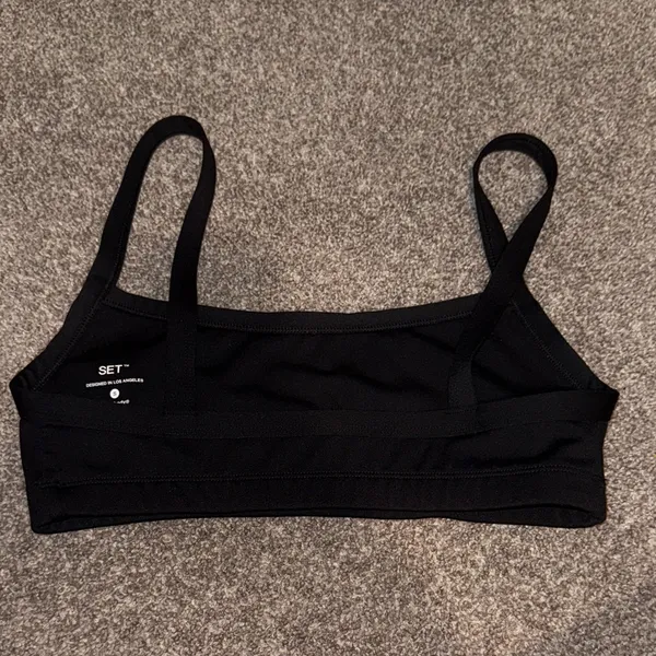 ⭐️SET ACTIVE SPORTY SCOOP BRA - Image 2