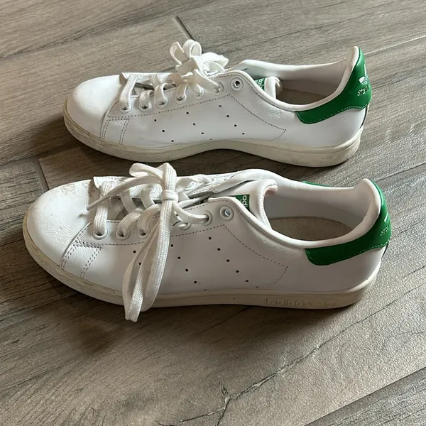 Adidas Stan smith tennis shoes - Image 6
