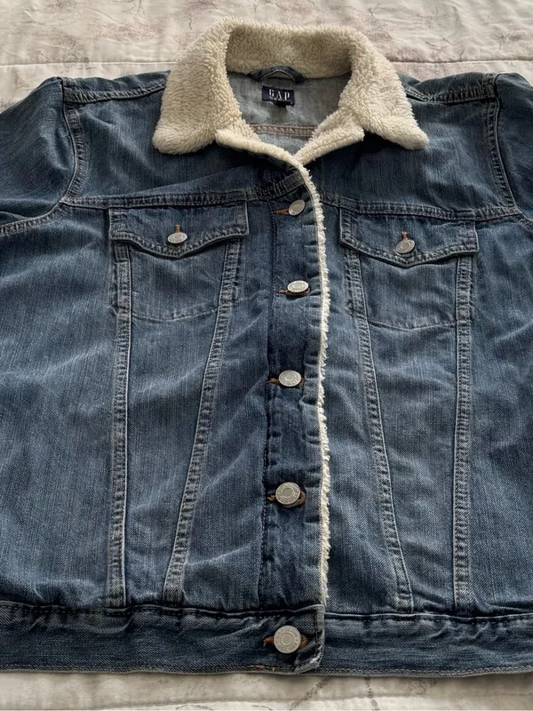 GAP Icon Light Blue Sherpa-Trim Denim Jacket, size 2XL plus outdoor casual - Image 10