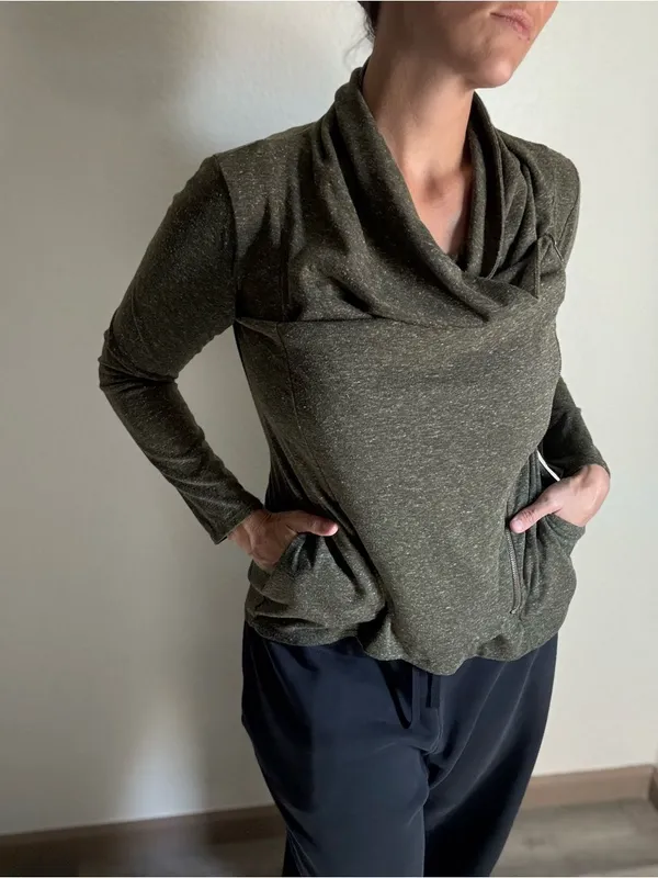 Forever21 Asymmetrical Zip Sweater Olive Green Medium Shacket - Image 12