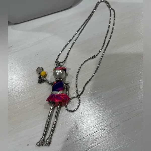 Vintage statement Necklace- silver toned‎ with tennis player pendant - Image 4