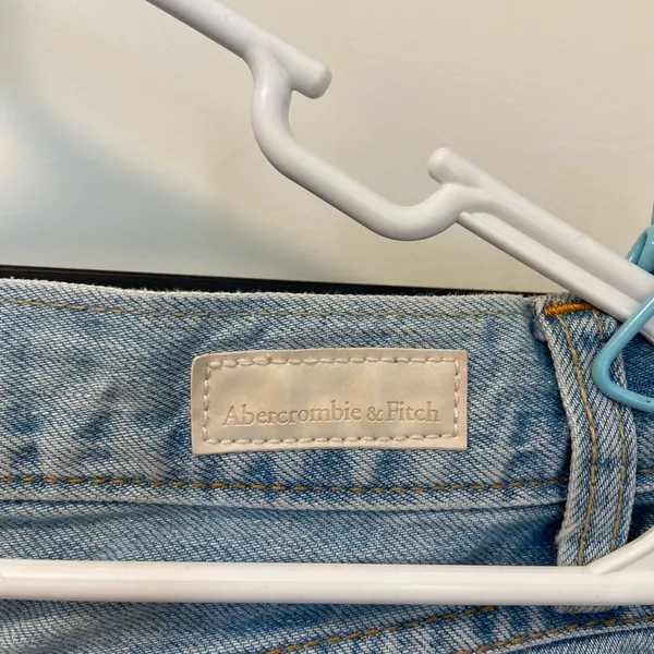 Abercrombie & Fitch women’s denim‎ shorts — 26” waist - Image 4