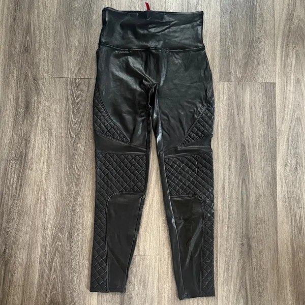 Black Faux Leather Quilted Leggings Large Moto High rise - Image 3