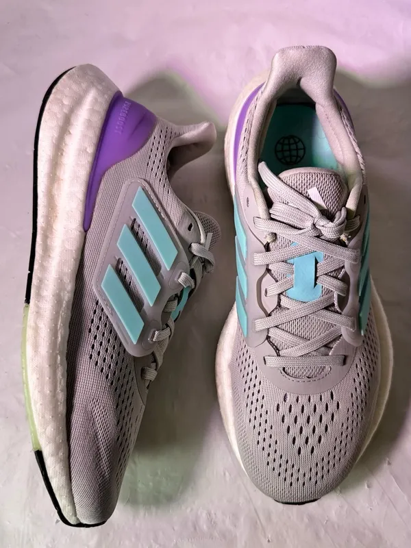 adidas Women's Light Gray Running Shoes with Aqua Stripes and Purple Heel Accent - Image 5