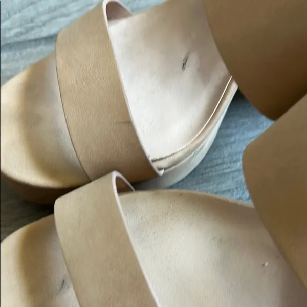 Tan Minimalist Sandals with Ankle Strap Size 6.5 - Image 6
