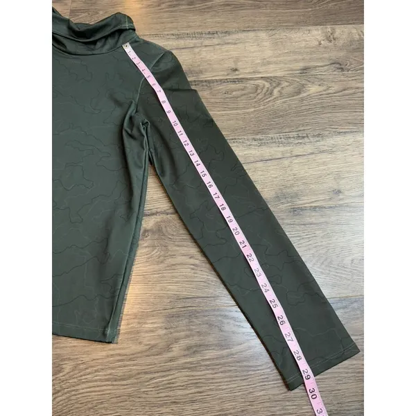 EUC Womens Under Armour long sleeve mock neck loose fit green warm size M‎ - Image 7