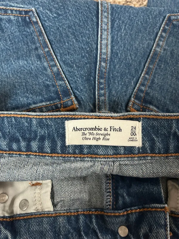 Abercrombie Jeans Ultra High-Rise 90s Straight - Image 4
