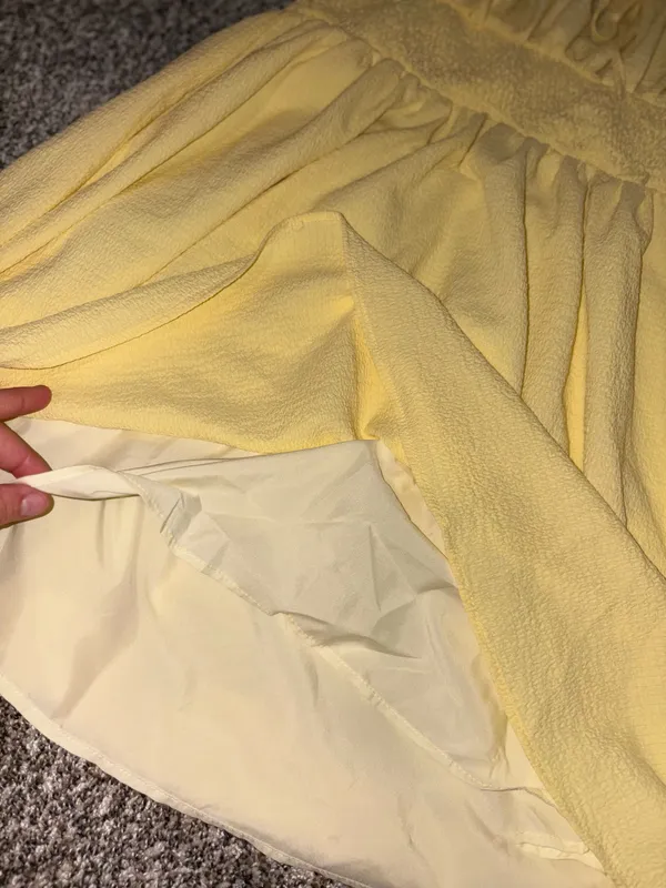 SHEIN Yellow Strapless Smocked Sundress - Image 4