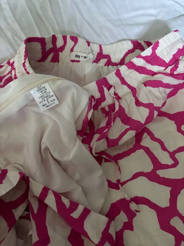 Pink and Cream Matching Crop Top & Shorts Set - Image 4