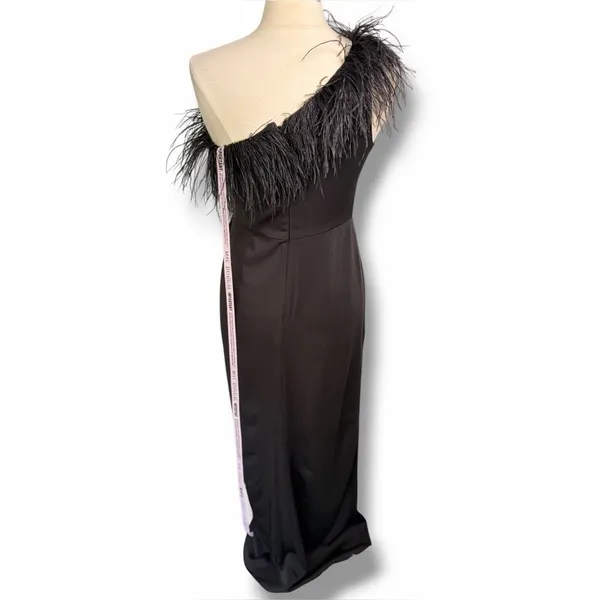 MAC DUGGAL NWT Black One Shoulder Feather Trim Gown, Size 6 ($398) - Image 8
