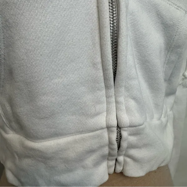Brandy Melville John Galt White Crystal Cropped Hoodie White Full zip hooded - Image 3