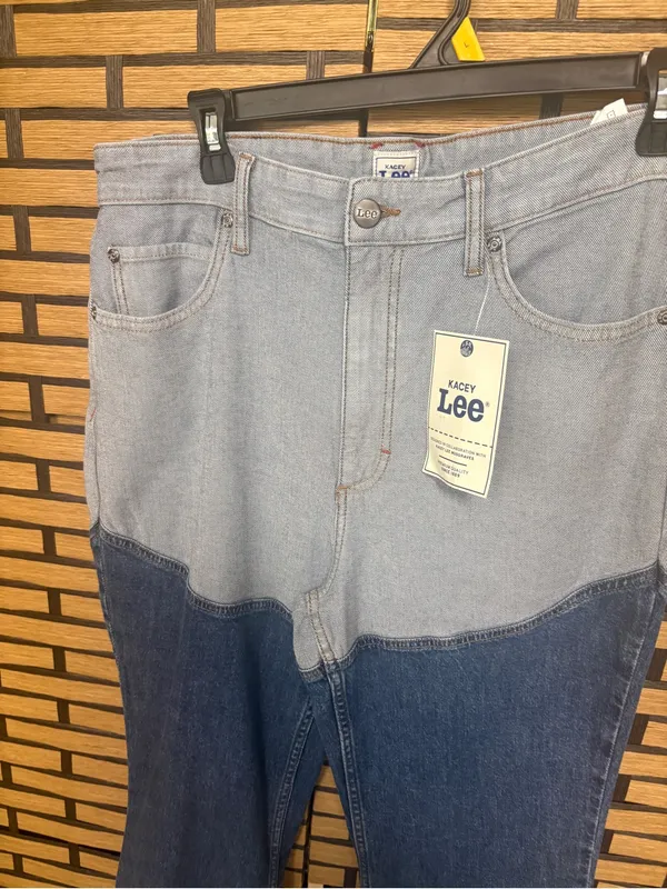 Lee higher club flare leg jeans size 12 - Image 5