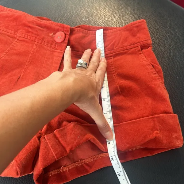 Zara velour shorts. - Image 6